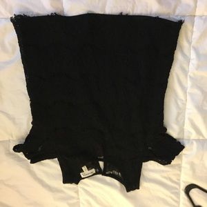 Lace Cold shoulder top